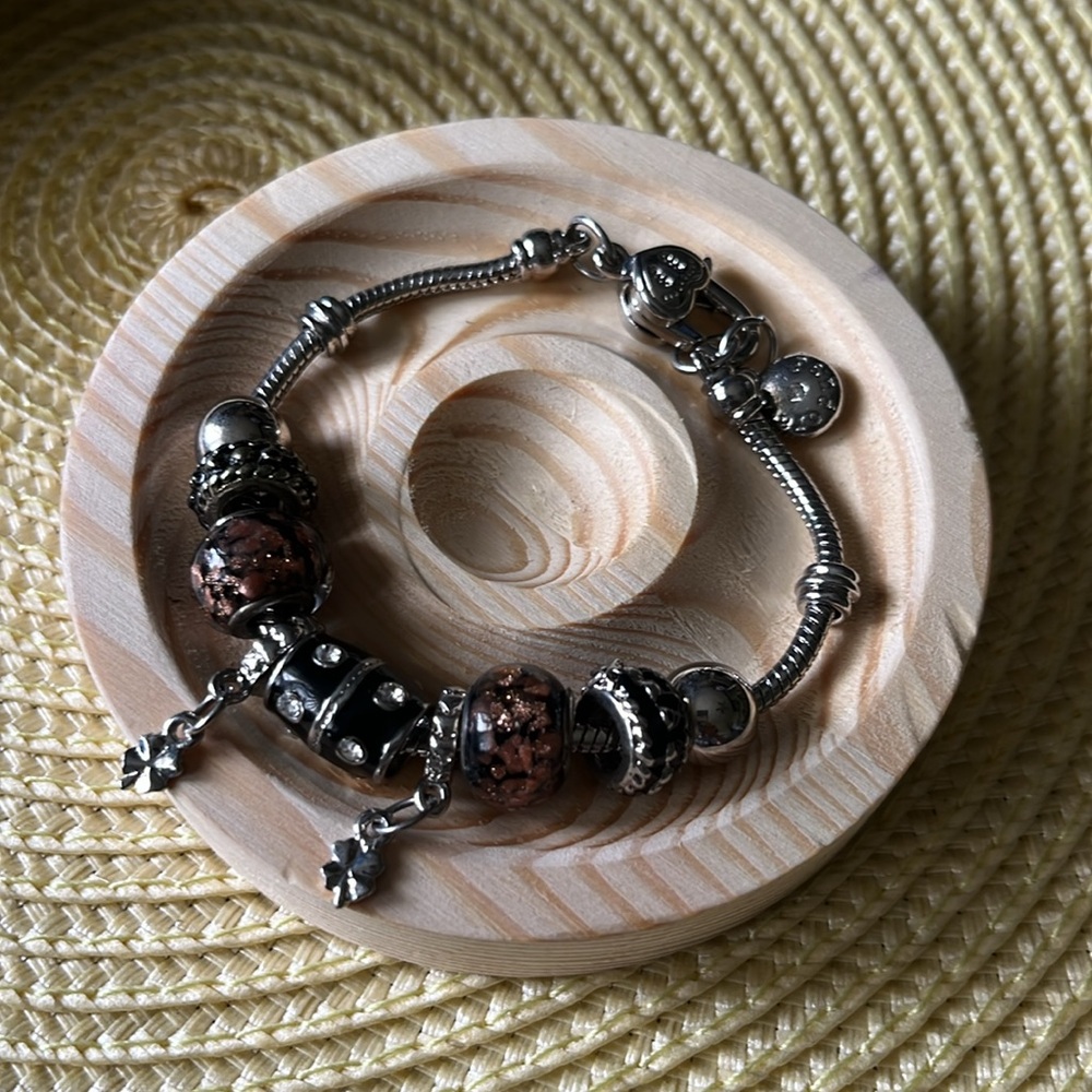 Fashionable Bracelet - Picture 6 of 8